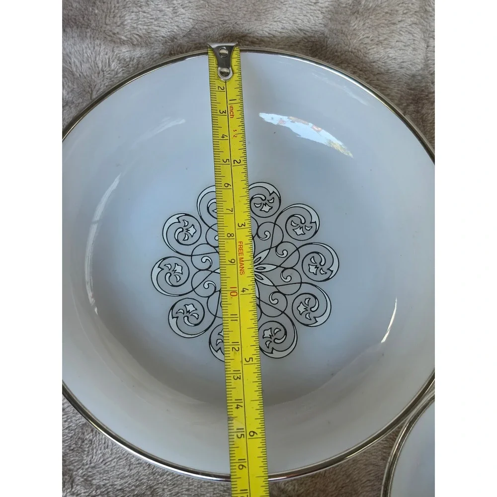 Vintage Anchor Hocking Fire-King Milk Glass Bowls Suburbia Vienna Lace